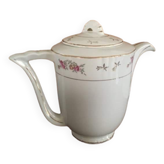 Coffee maker with floral porcelain