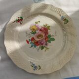 Assorted 18 old flower plates
