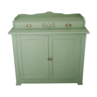 Green Parisian buffet