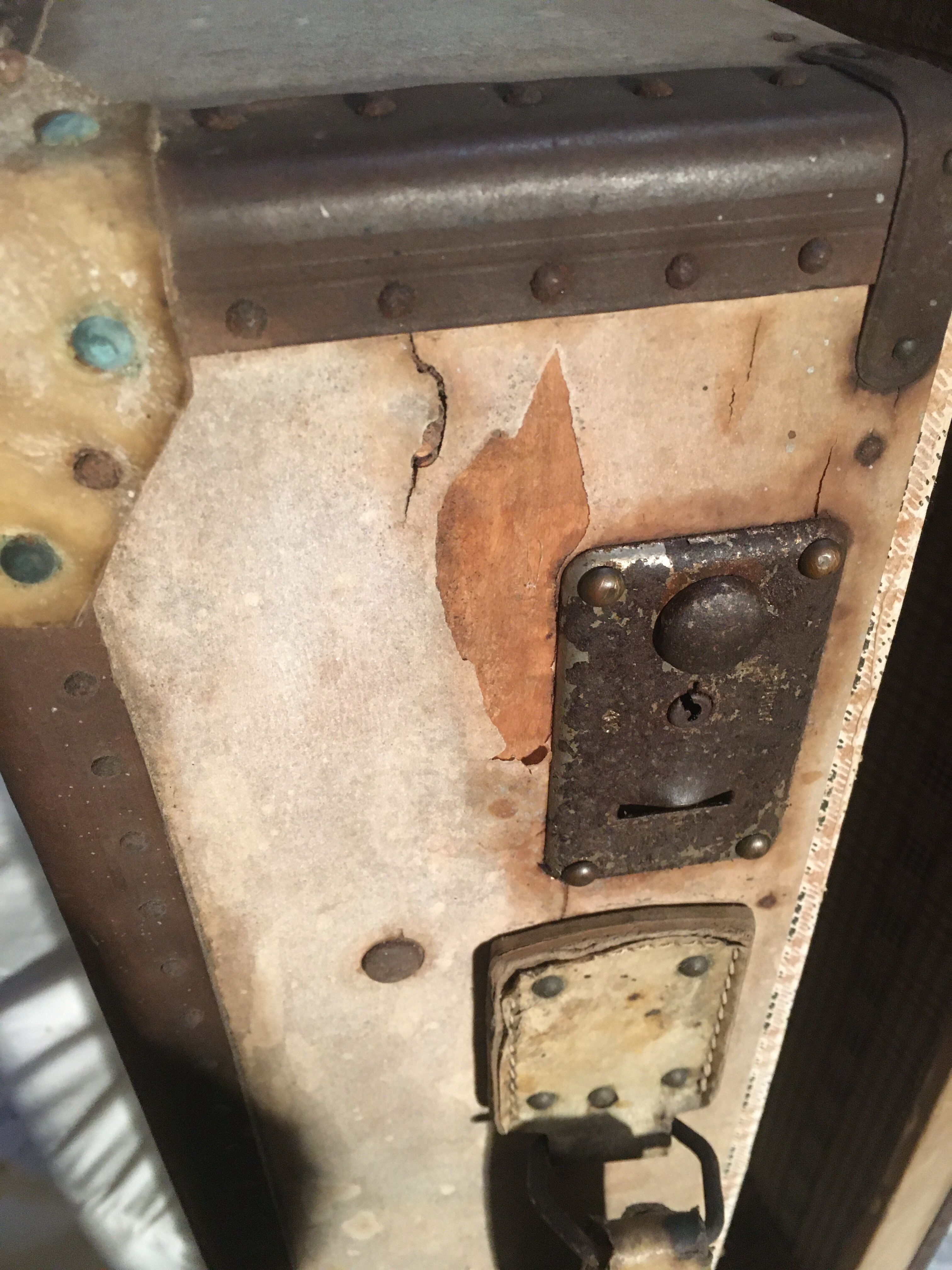 Vintage wood and cardboard case