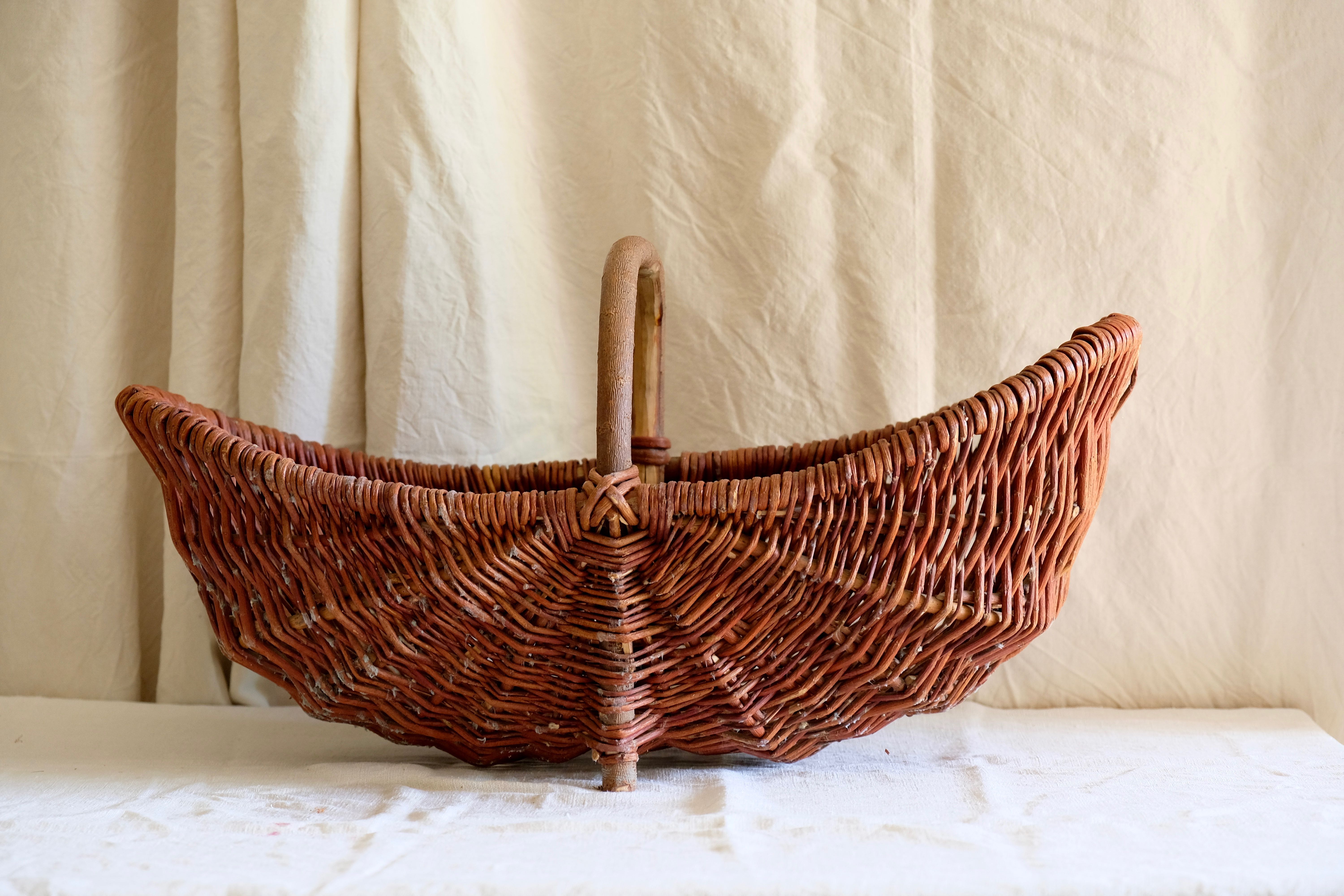 Large old basket in real chestnut