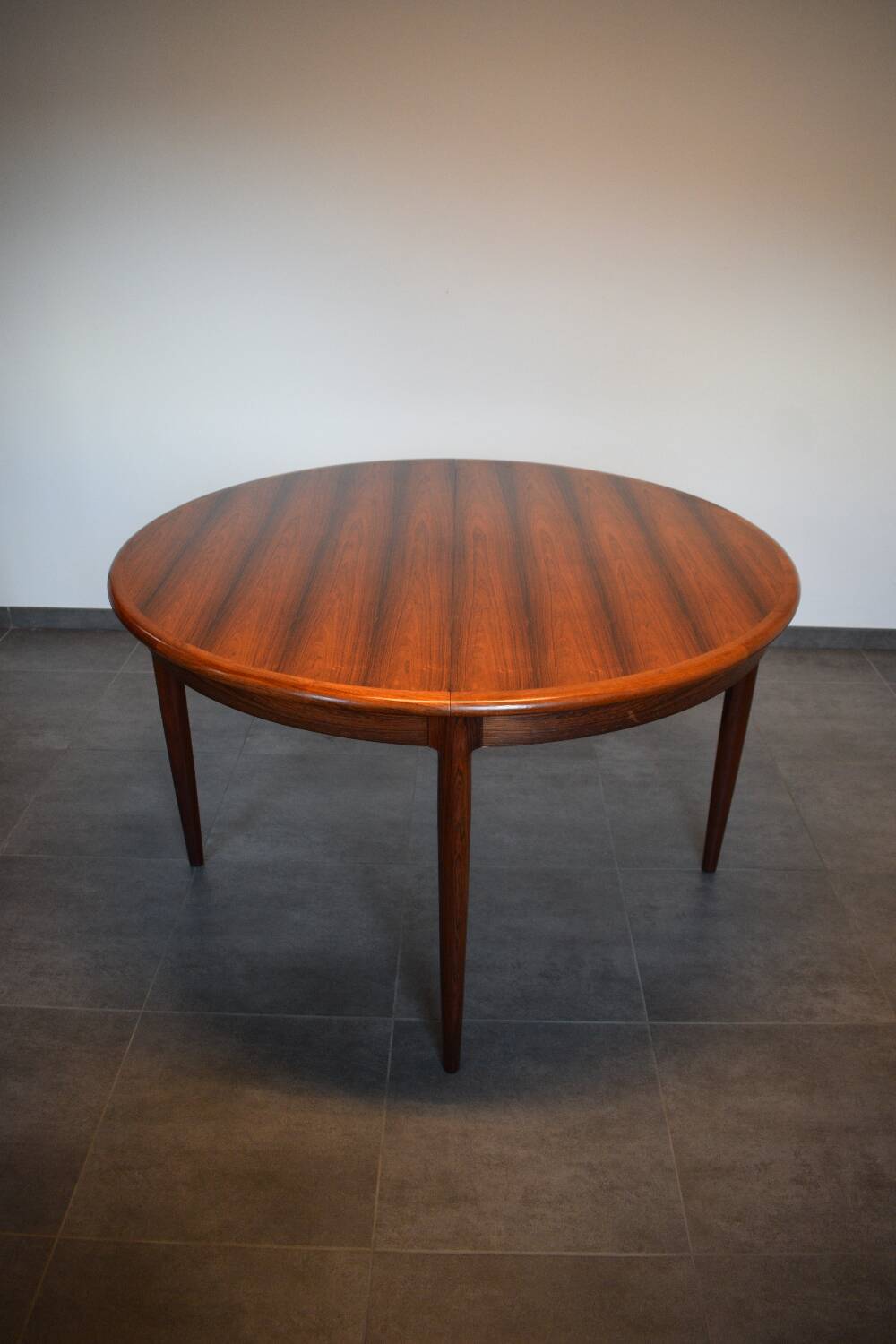 Table and 6 chairs by Niels Otto Moller