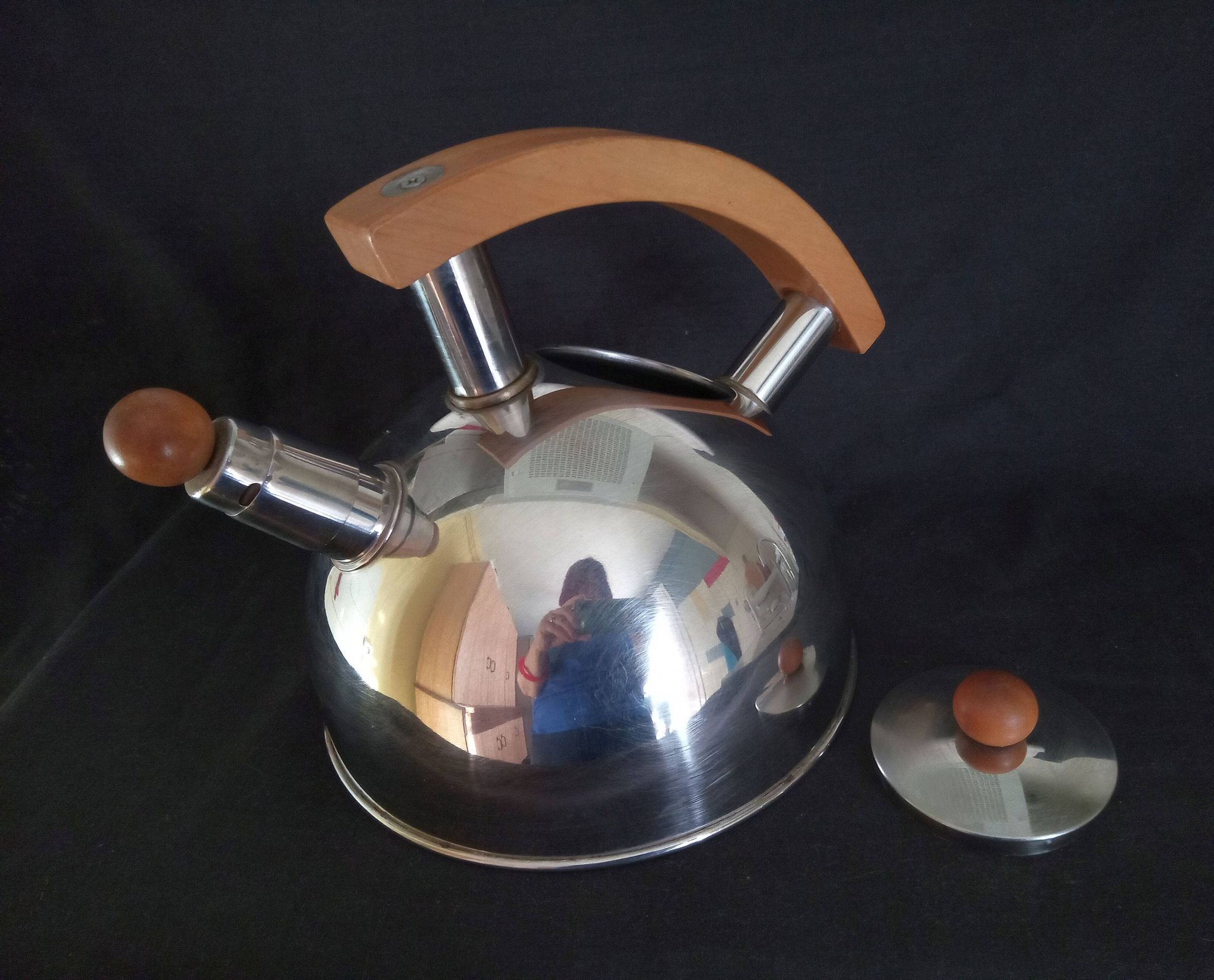 Art Deco manual kettle in stainless steel and wood, cap. 2L, 1930s