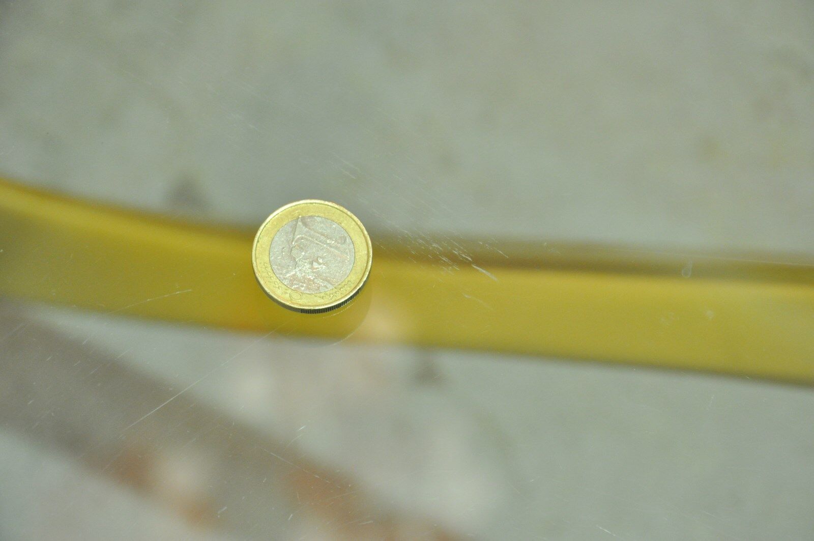 Table low Snake Knut Hesterberg