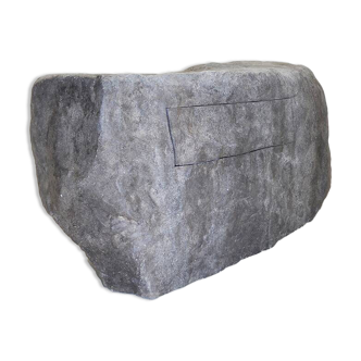 Rock-style chest of drawers