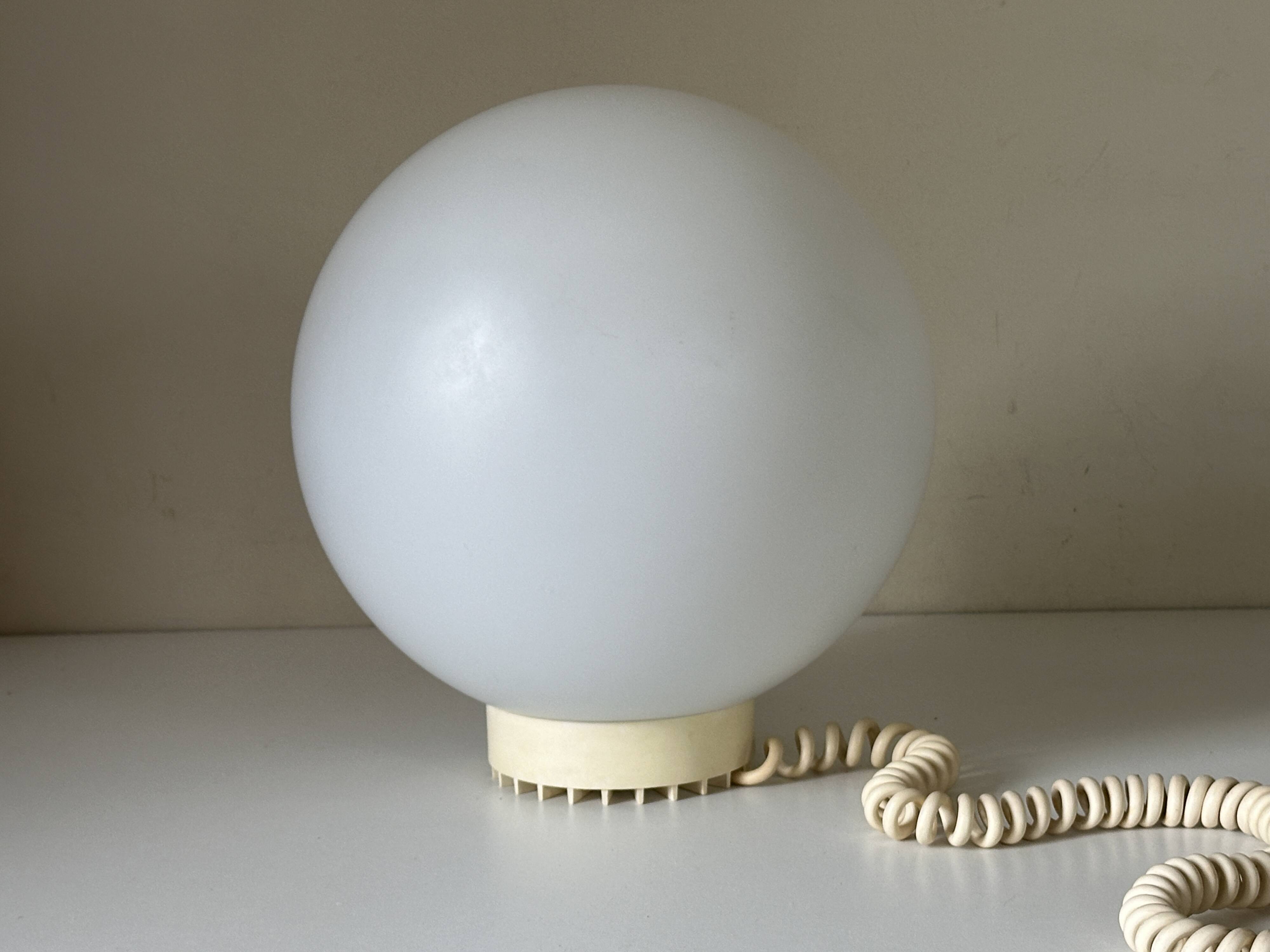 Vintage ball lamp design from the 70s