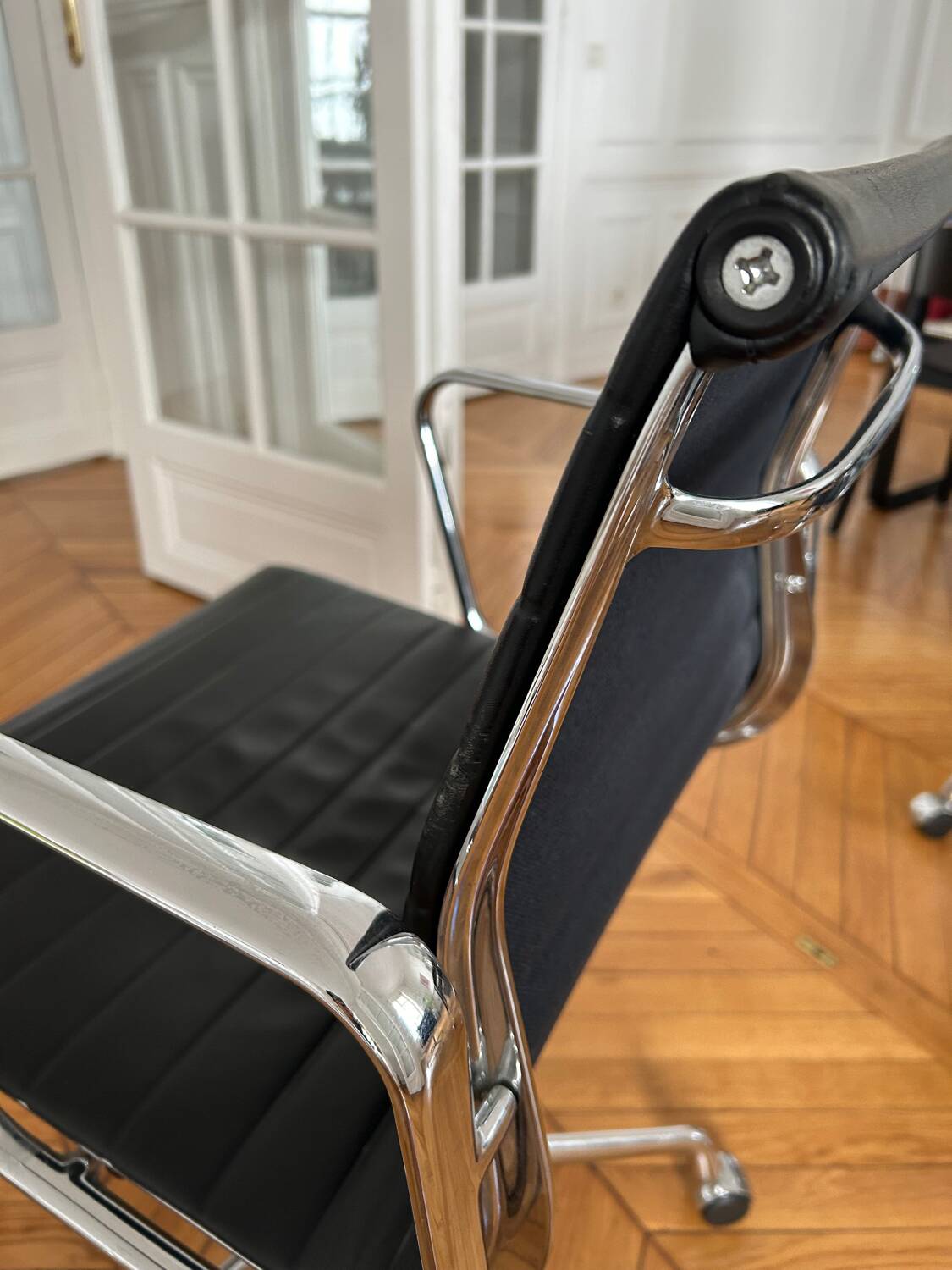 Eames Office Chair EA118 Leather