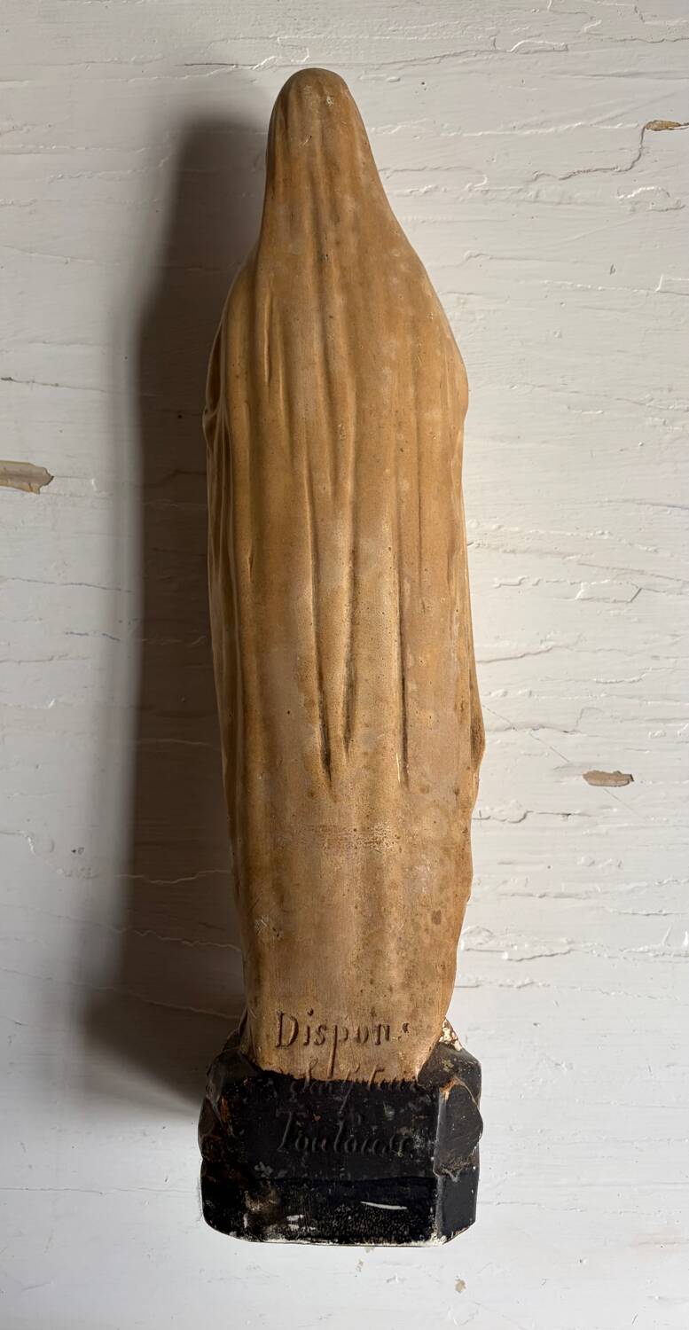 Statue of the Holy Virgin