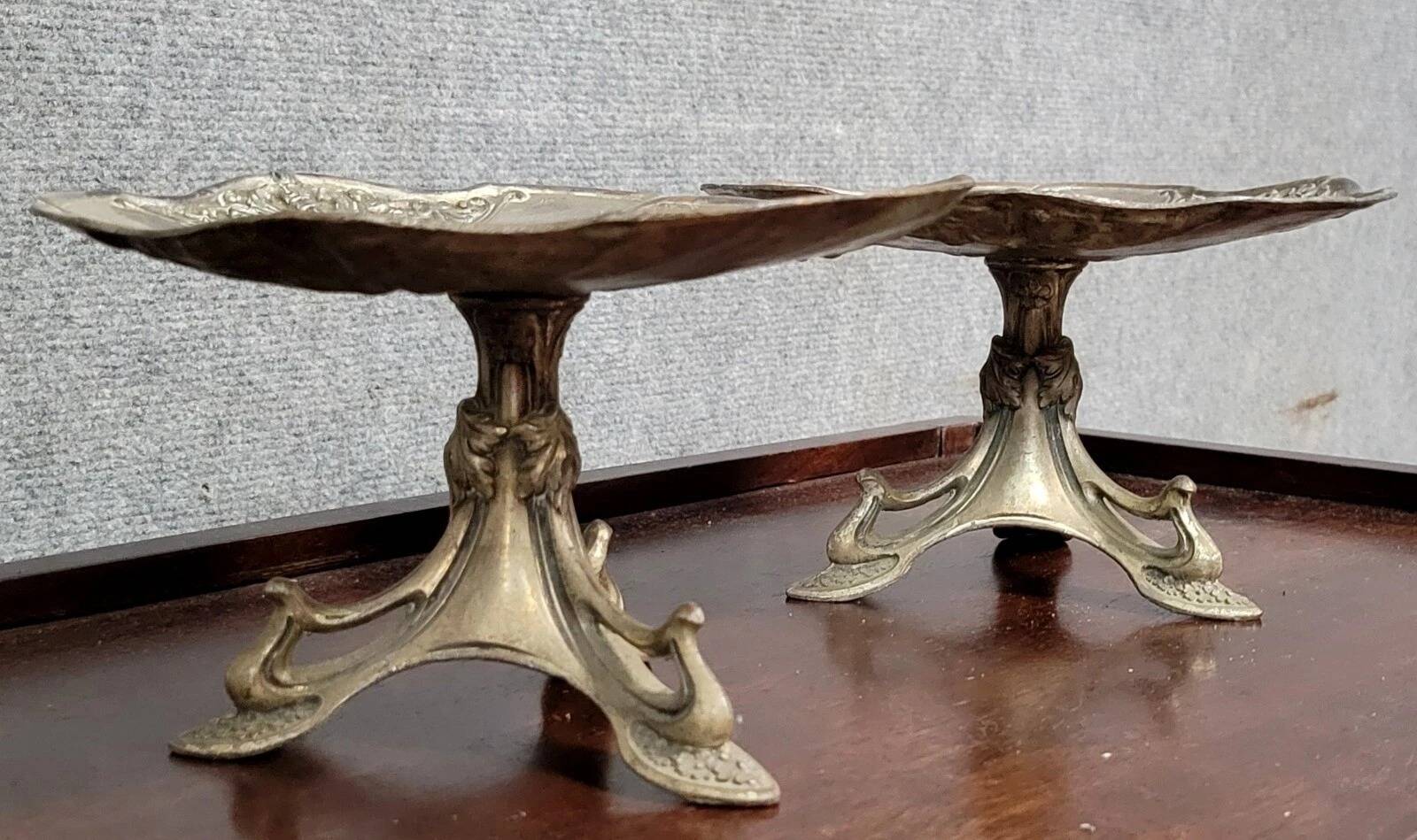 Pair of gilt bronze bowls or cups, Art Nouveau period, circa 1900