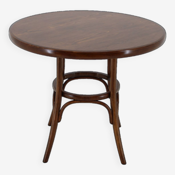 1970s Round Beech Bentwood Table by Ton,  Czechoslovakia