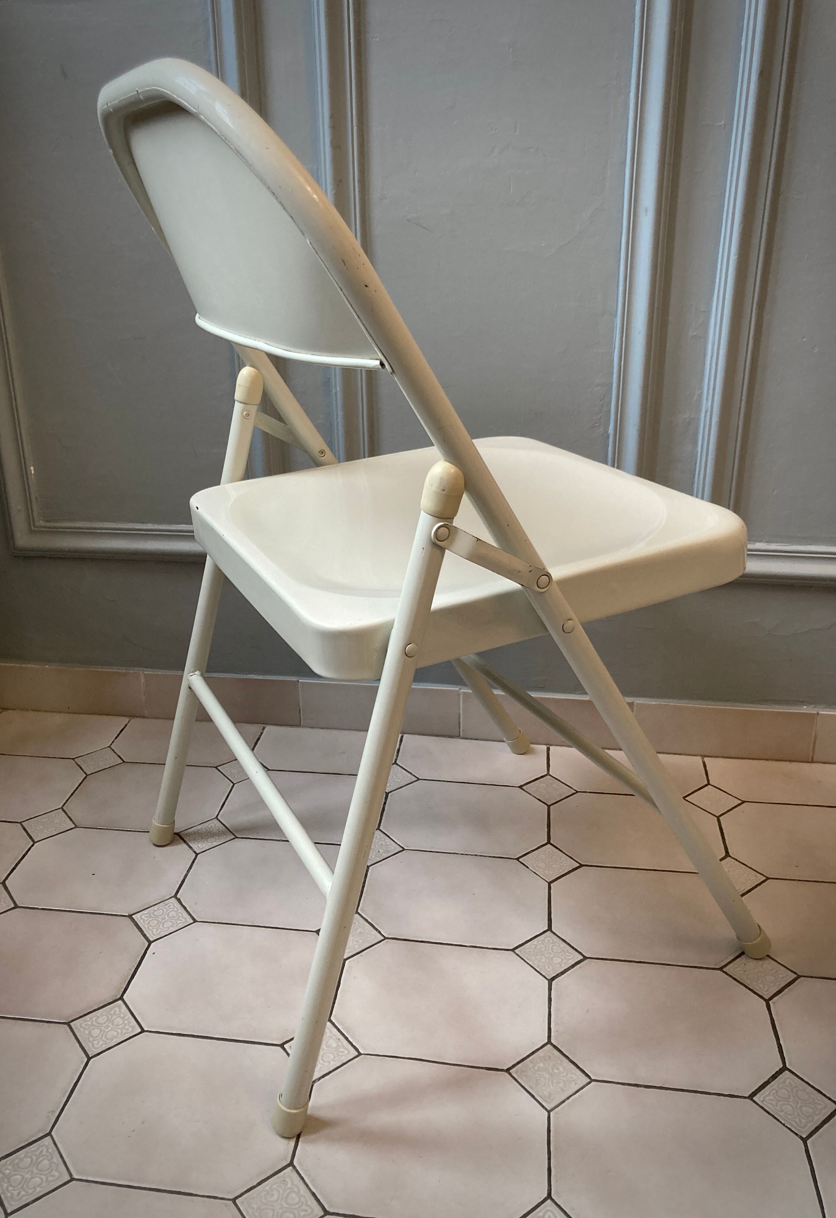 Duo of folding chairs in steel 1980s