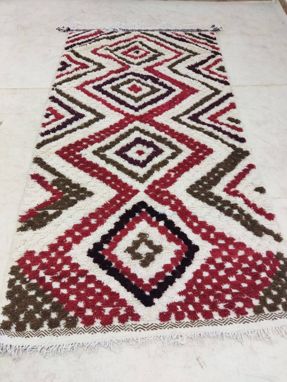 Handmade moroccan berber rug 255 x 138cm