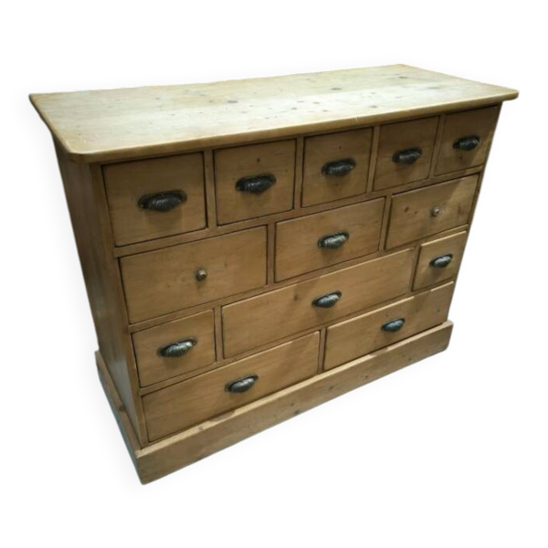Commode en pin à 13 tiroirs