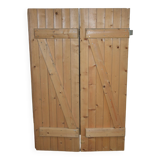 Folding double-leaf wooden shutter