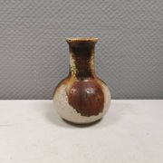 Small, delicious vase by Axel Larsen Denmark 70s for his own company AXELLA