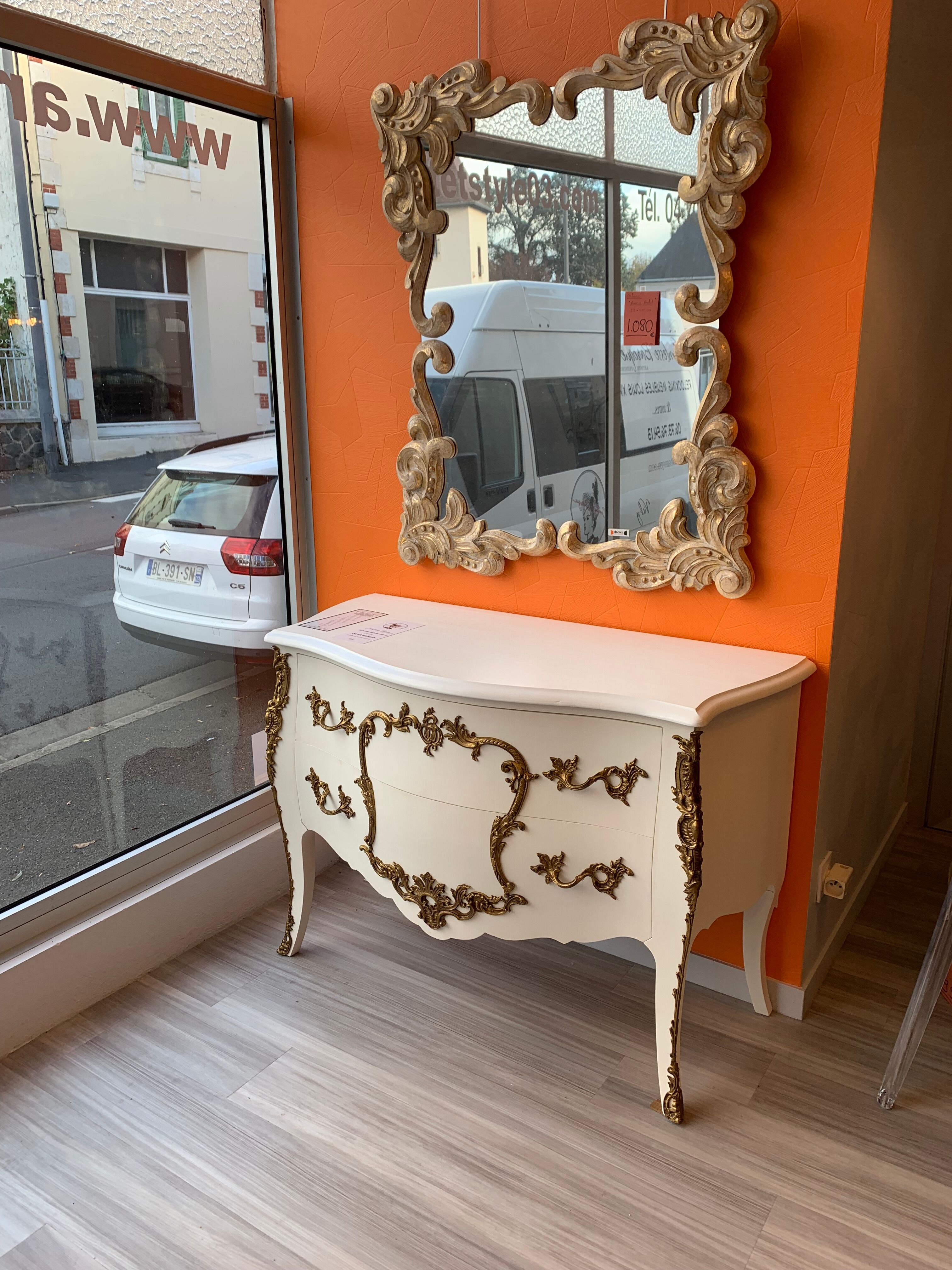 Louis XV chest of drawers