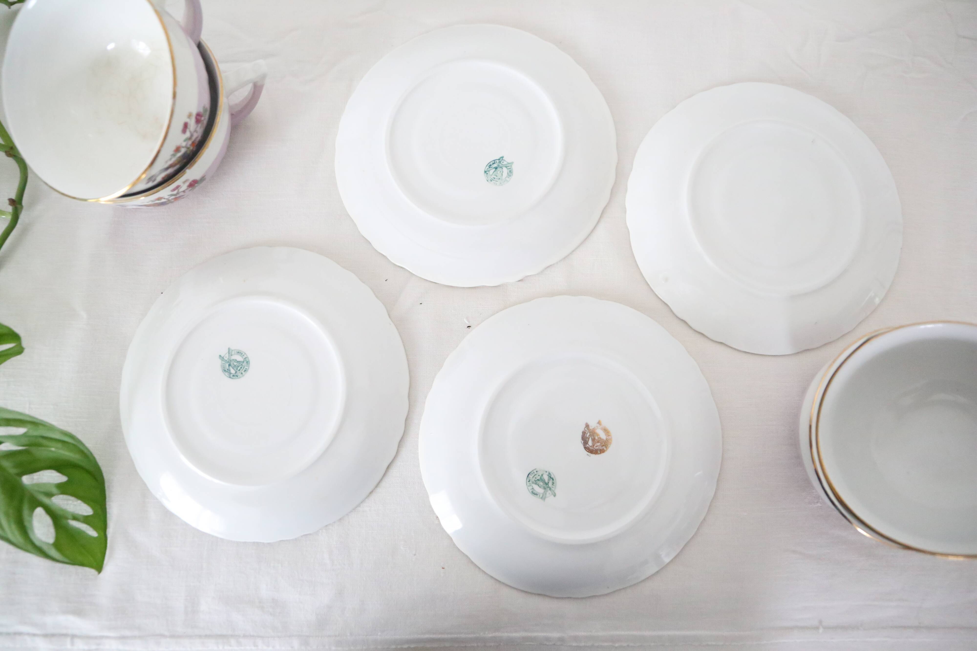 Set of 4 cups and sub-cups Moulin des Loups, vintage