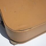 Old suitcase with zip