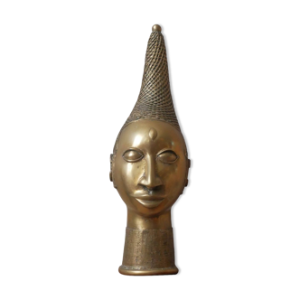 Bronze art africain objet de décoration ethnique tribal fabrication artisanale tête de reine bénin