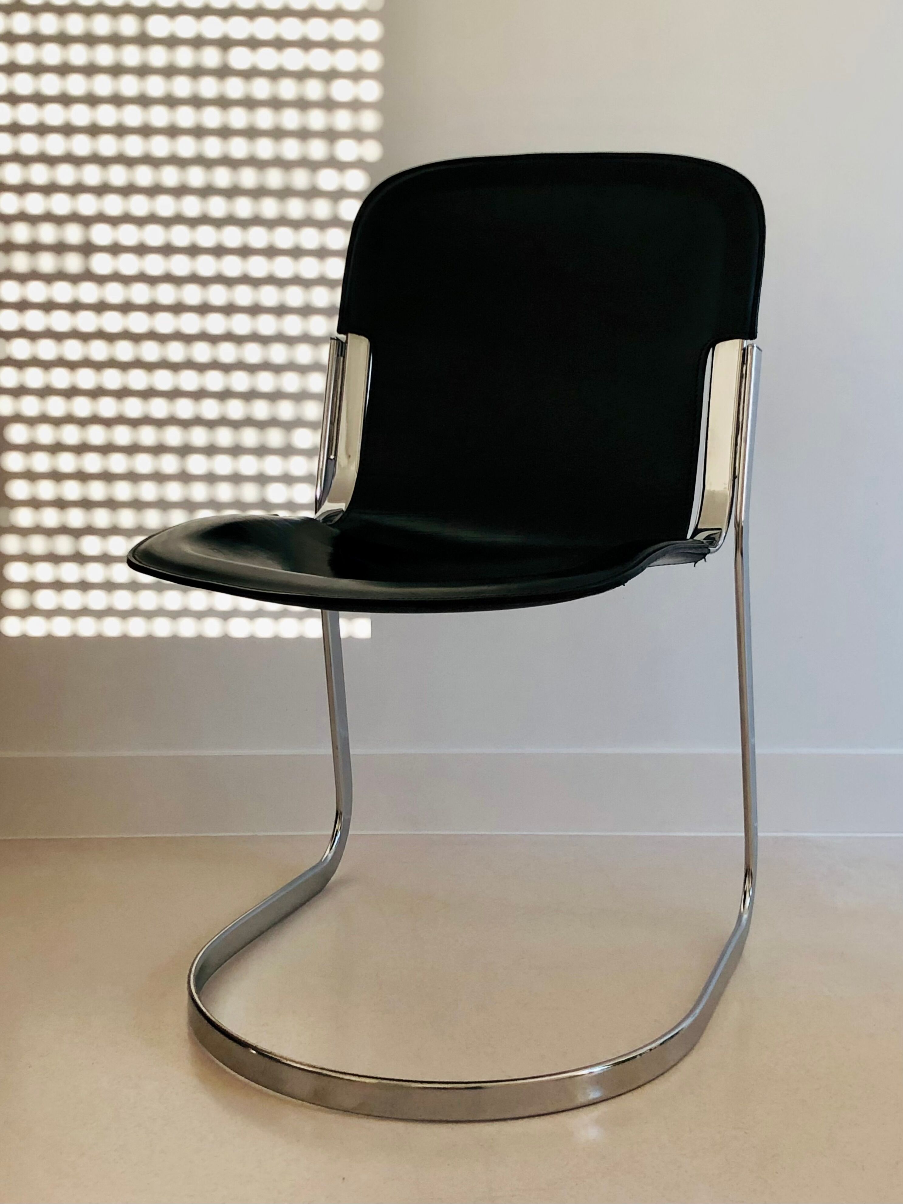 Black leather chair editions Cidue, Italy 70s
