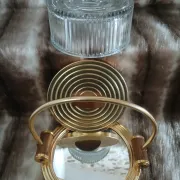 Boîte à biscuits/ bonbonnière ancienne