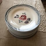 Set of 14 “Magali” Sarreguemines flat plates