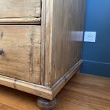 Pant chest of drawers