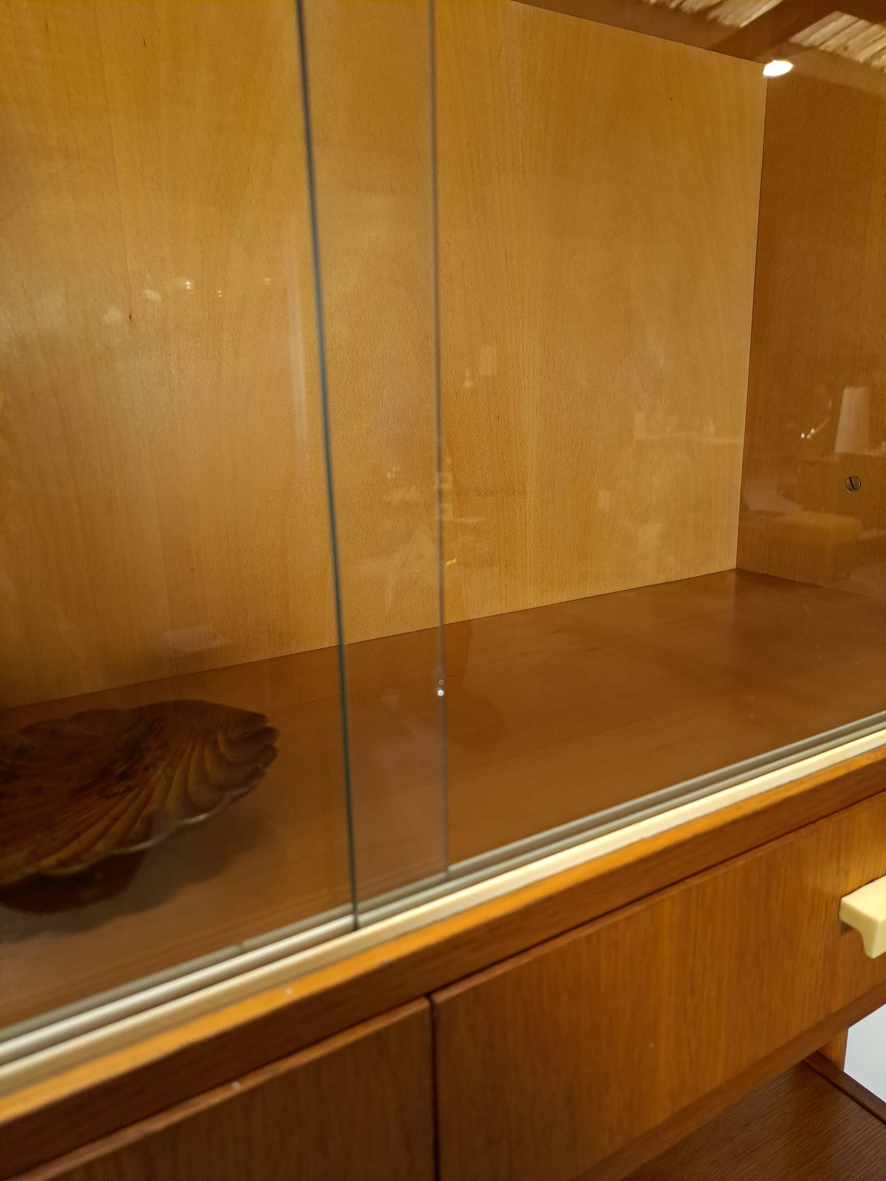 Design Frantisek Jirak vitrinekast met lades