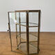 Petite vitrine vintage en verre et laiton