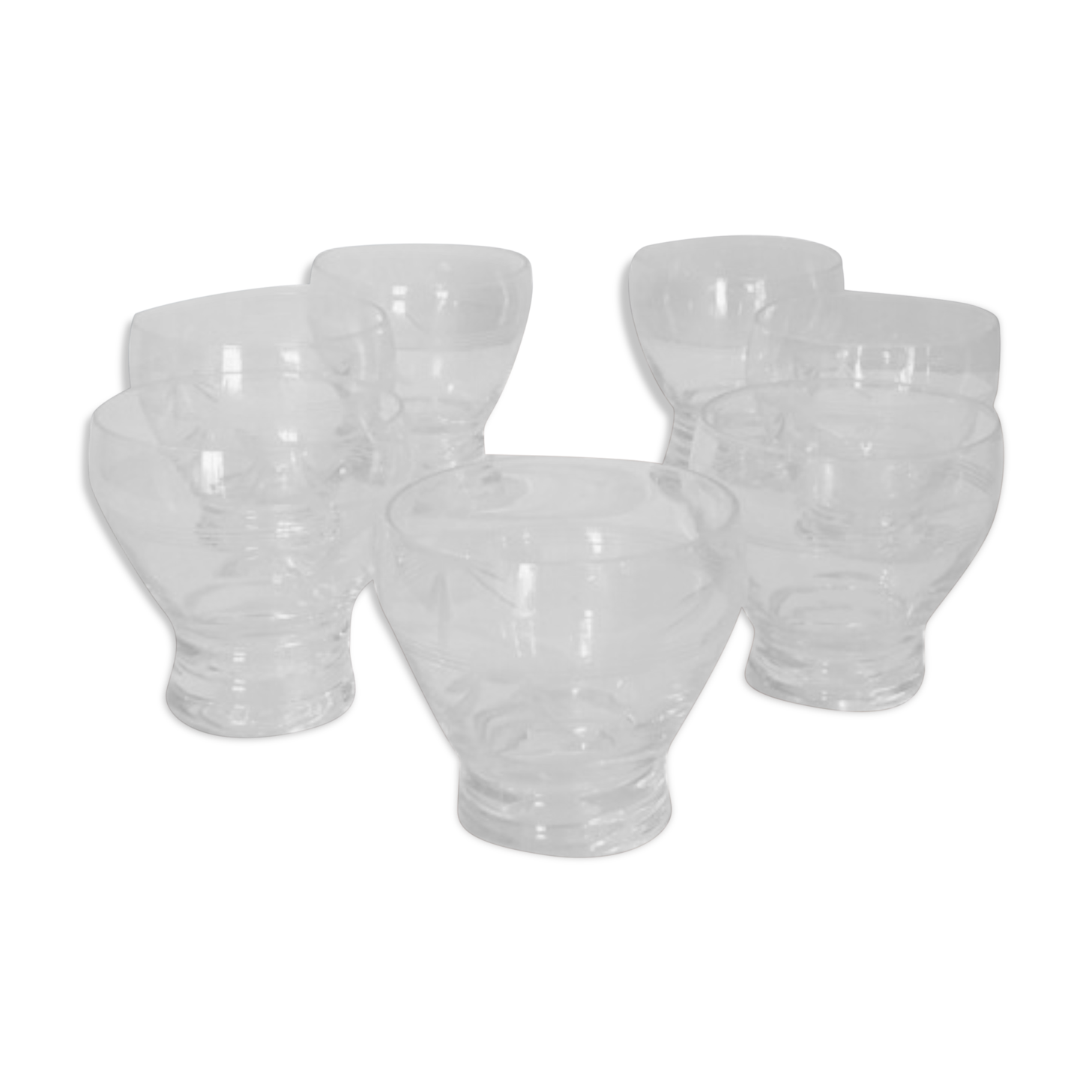 Série de verres à appéritifs début XXème en verre gravé