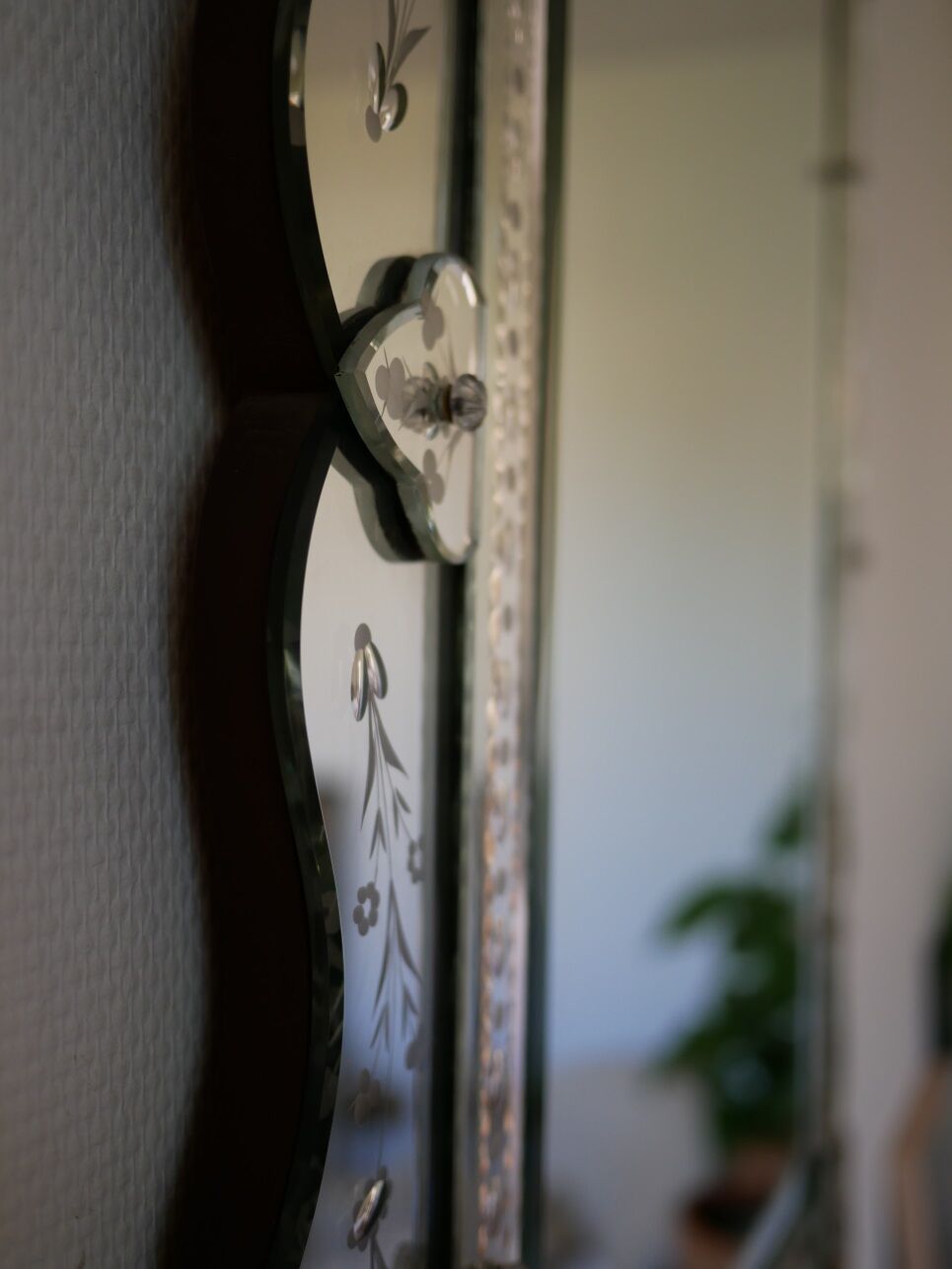 Venetian mirror beveled 87x 65cm, 50 years