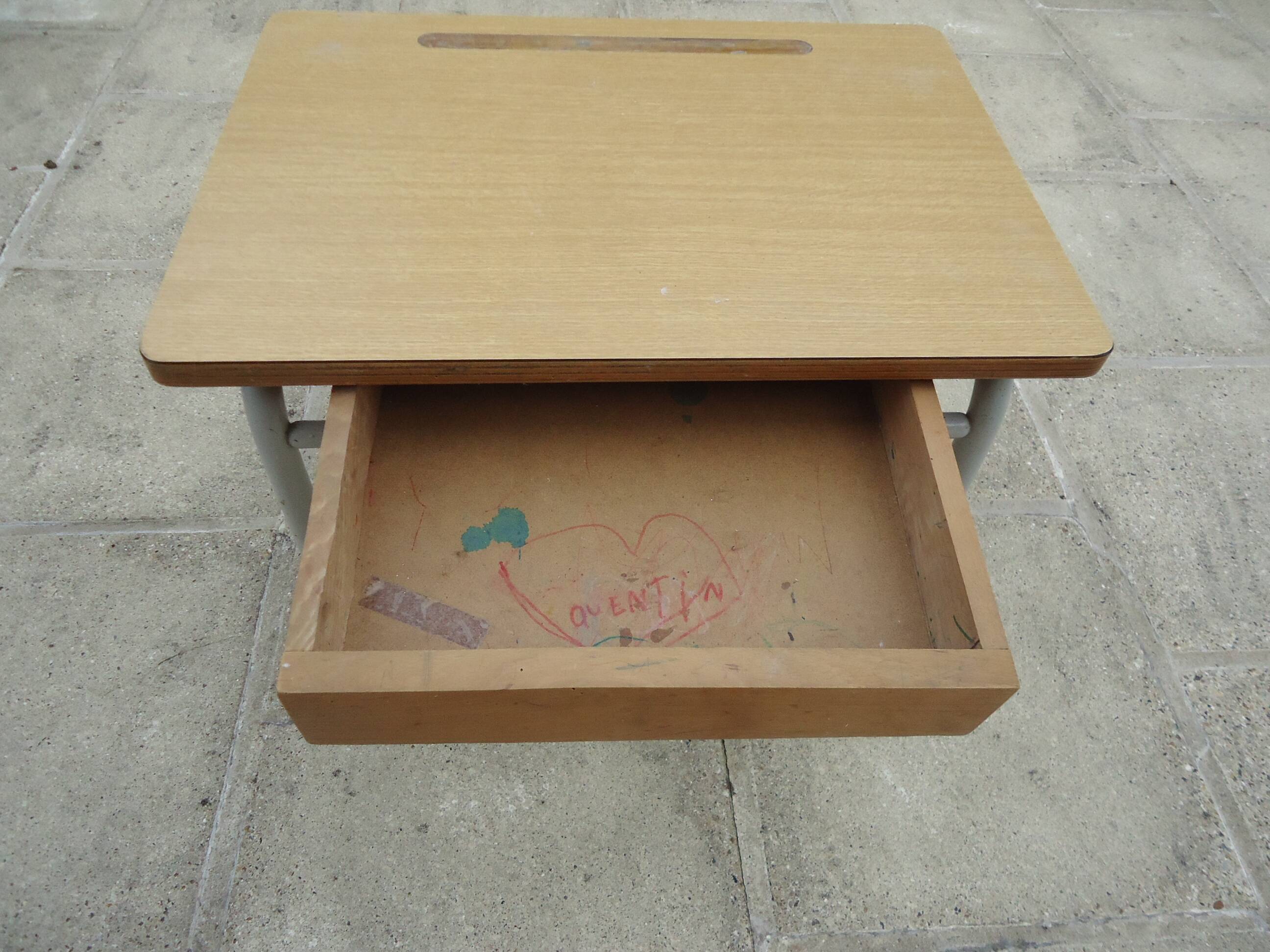 Bureau d’écolier et sa chaise assortie, année 70