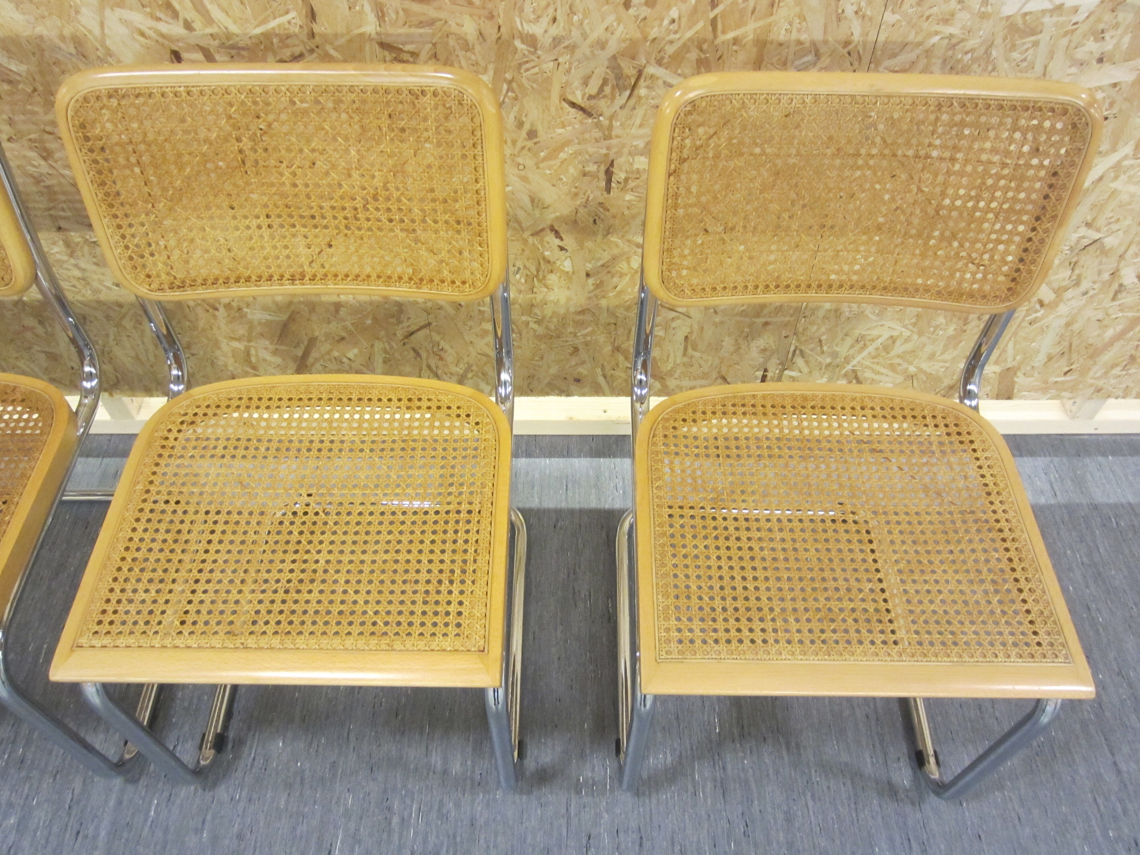 Série de 4 chaises Cesca B32 par Marcel Breuer