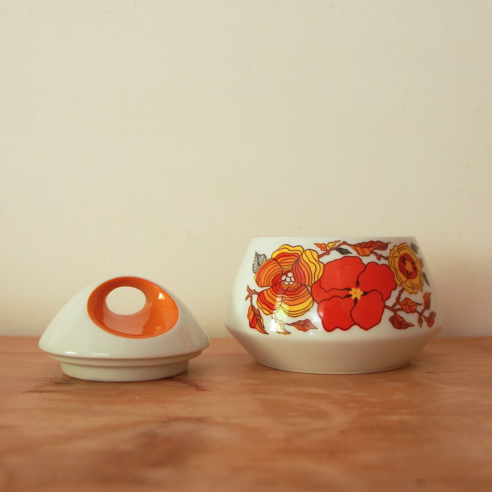 Sugar pattern flowers 70s