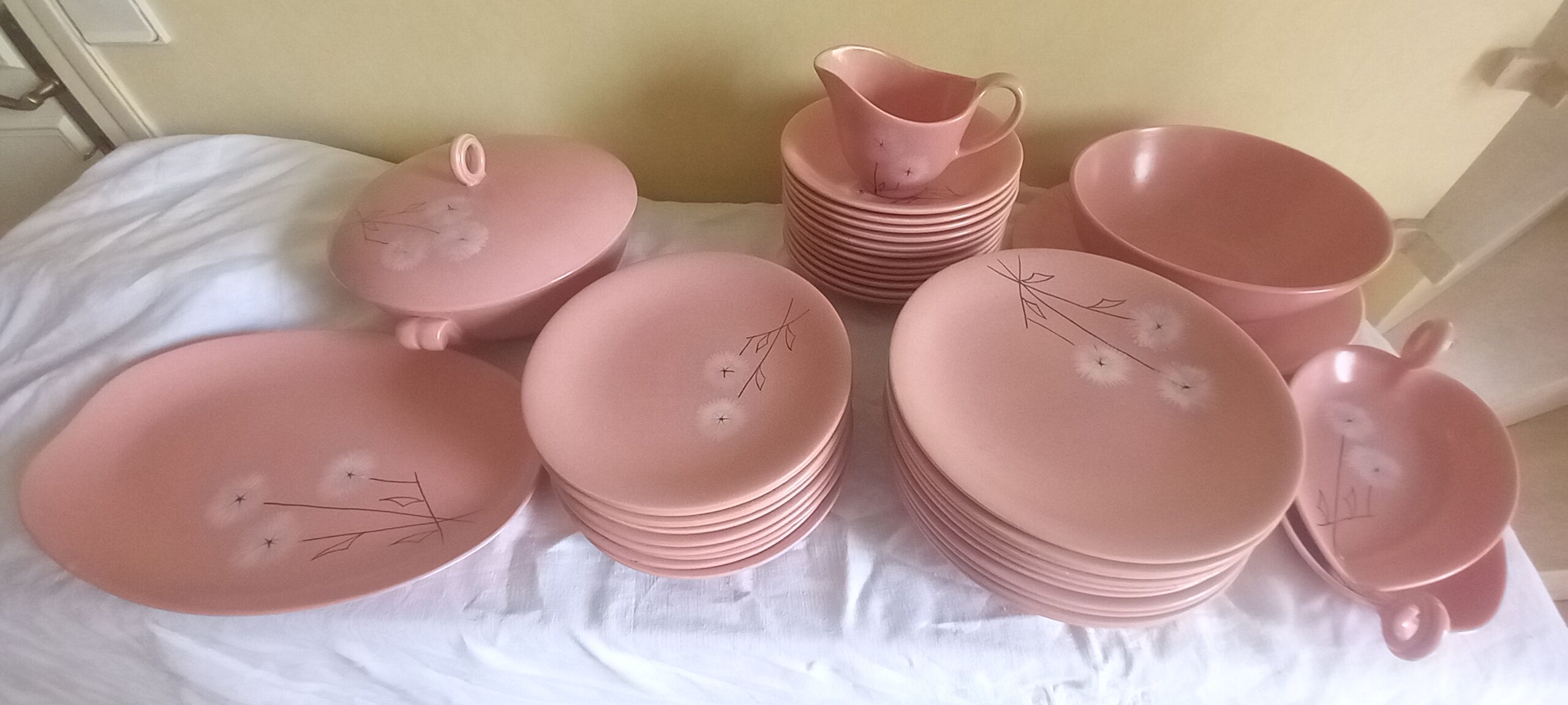 Longchamp France dinner set