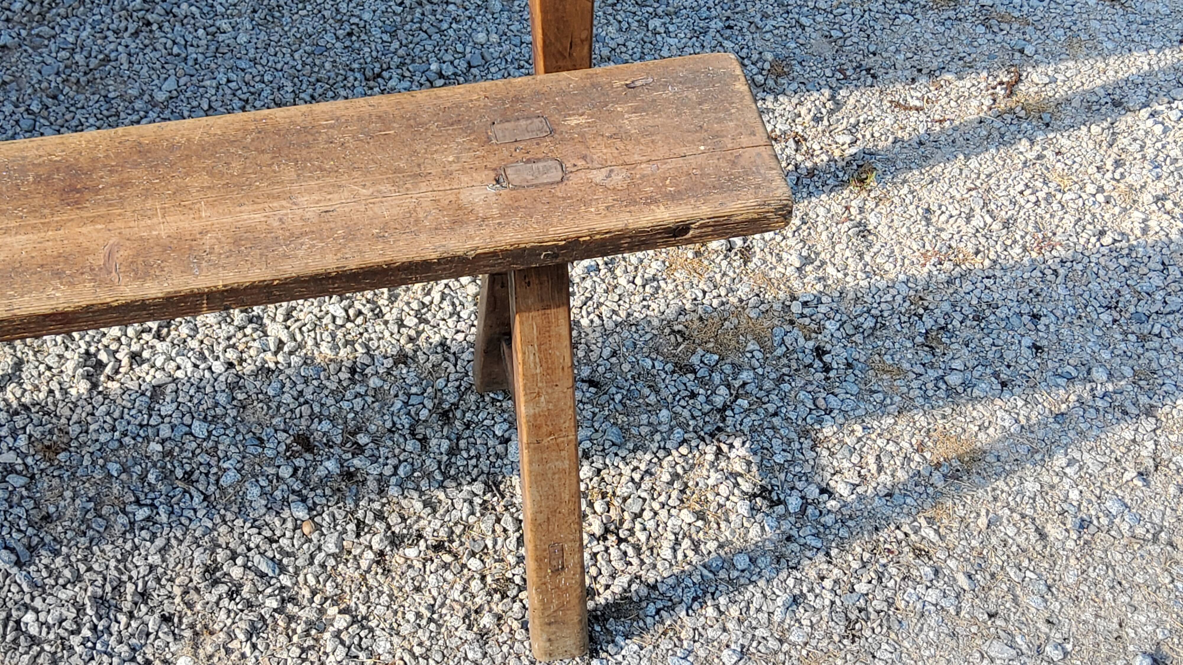 Farm table nineteenth century feet spindles 251cm and its 2 benches