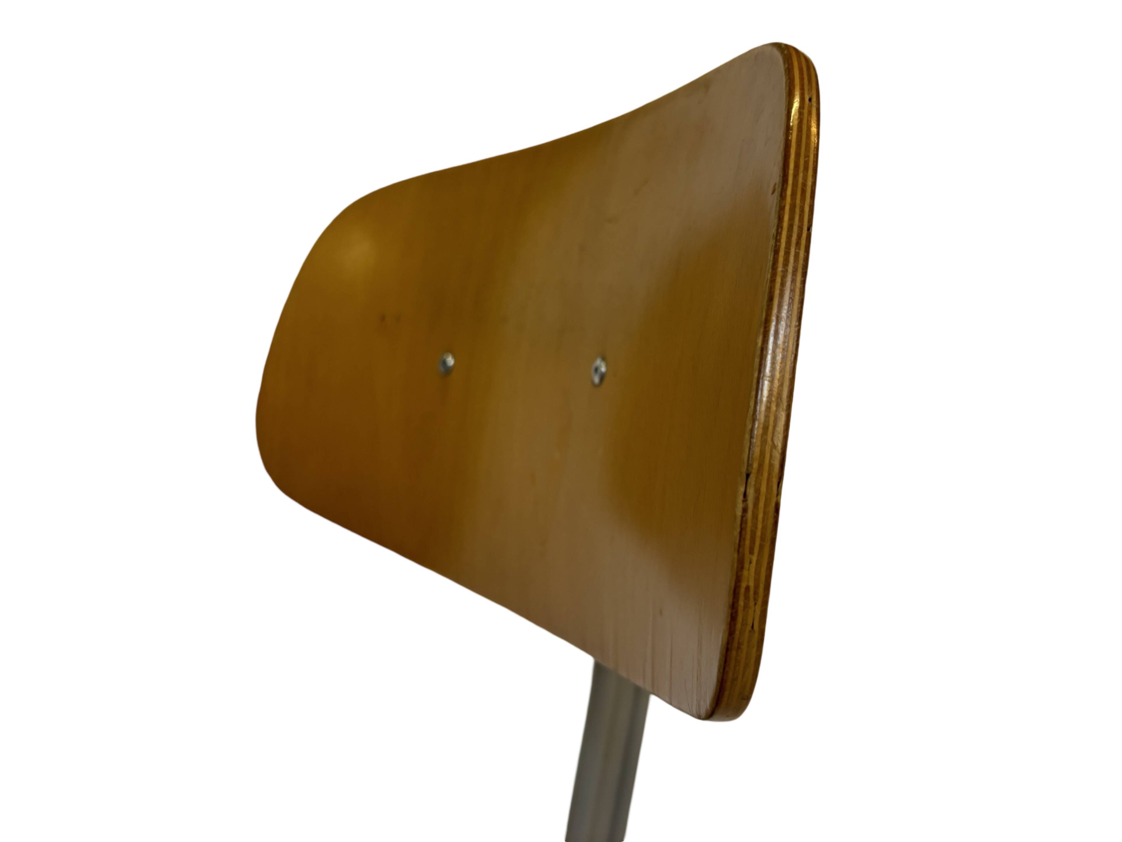 Vintage Friso Kramer work chair from Ahrend de Cirkel dutch design