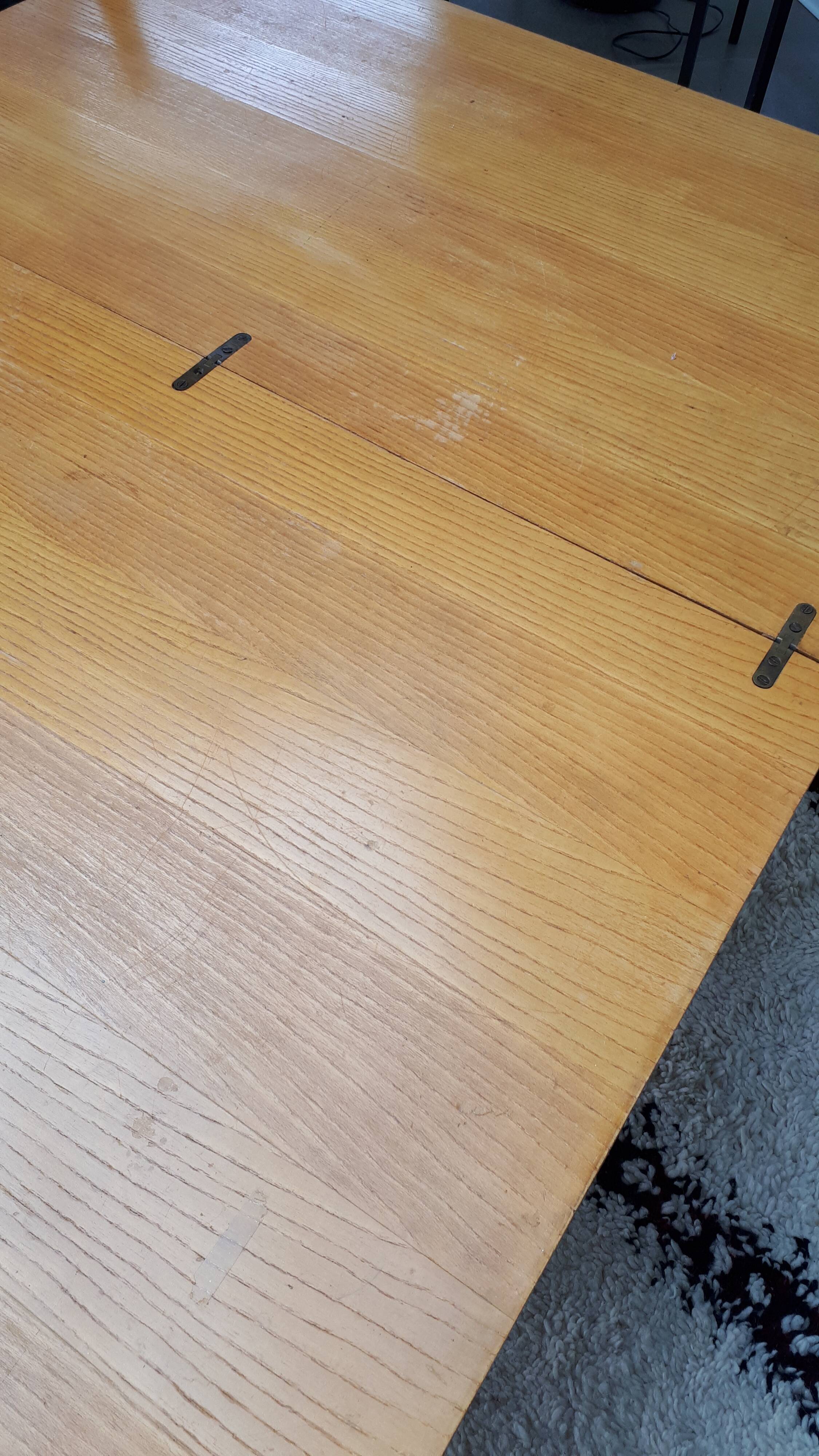 Modular table model junior revelation by Albert Ducrot