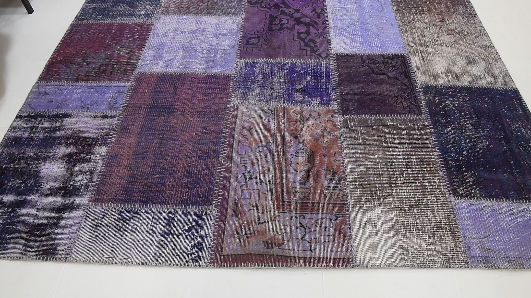 Purple tones vintage patchwork rug 304x215cm