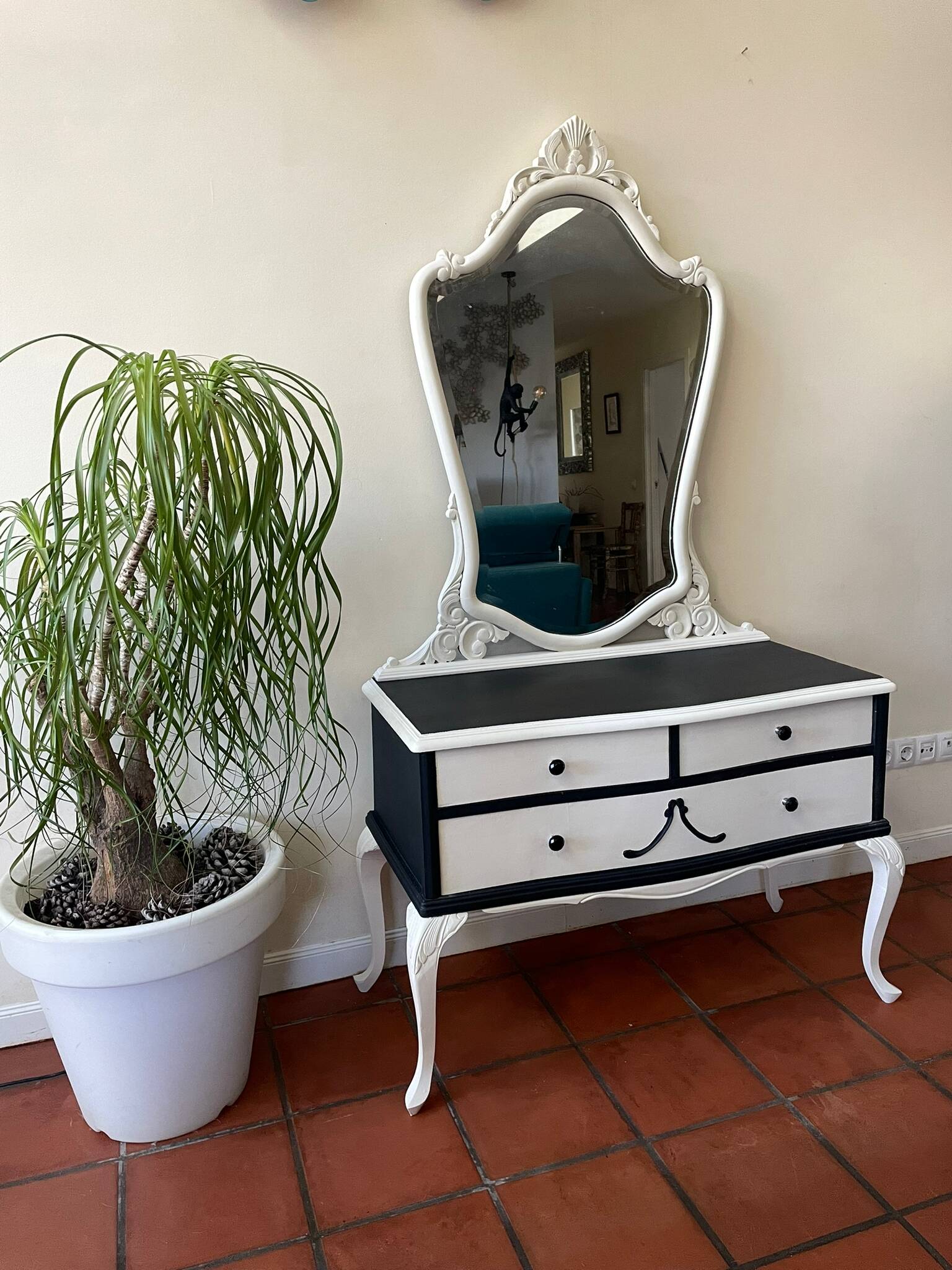 Black Paris Cream Mirror Chest of Drawers