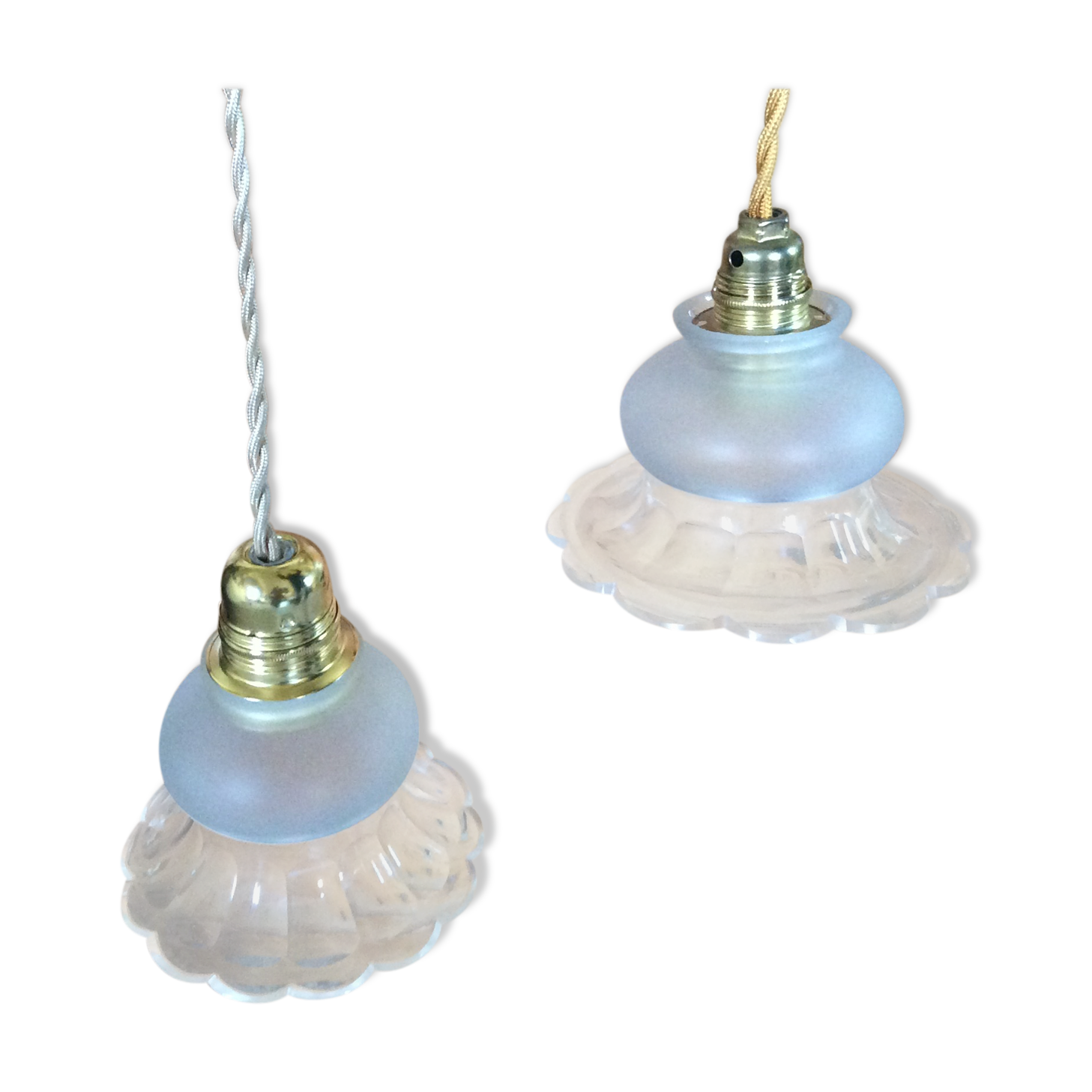 2 vintage suspensions