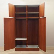 Armoire en teck, design danois, années 1970, fabricant : Omann Jun