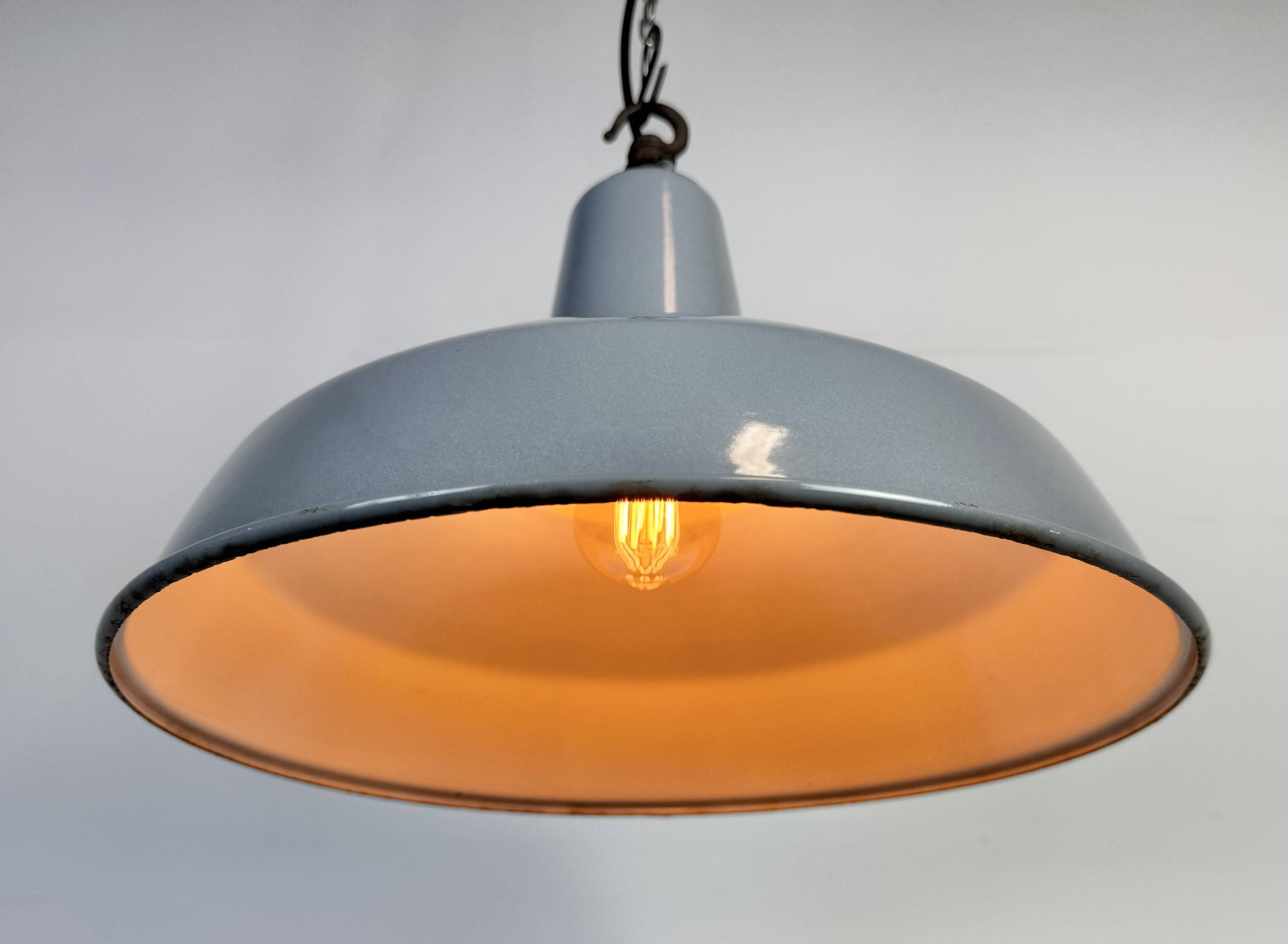 Industrial British Grey Enamel Factory Pendant Lamp, 1960s