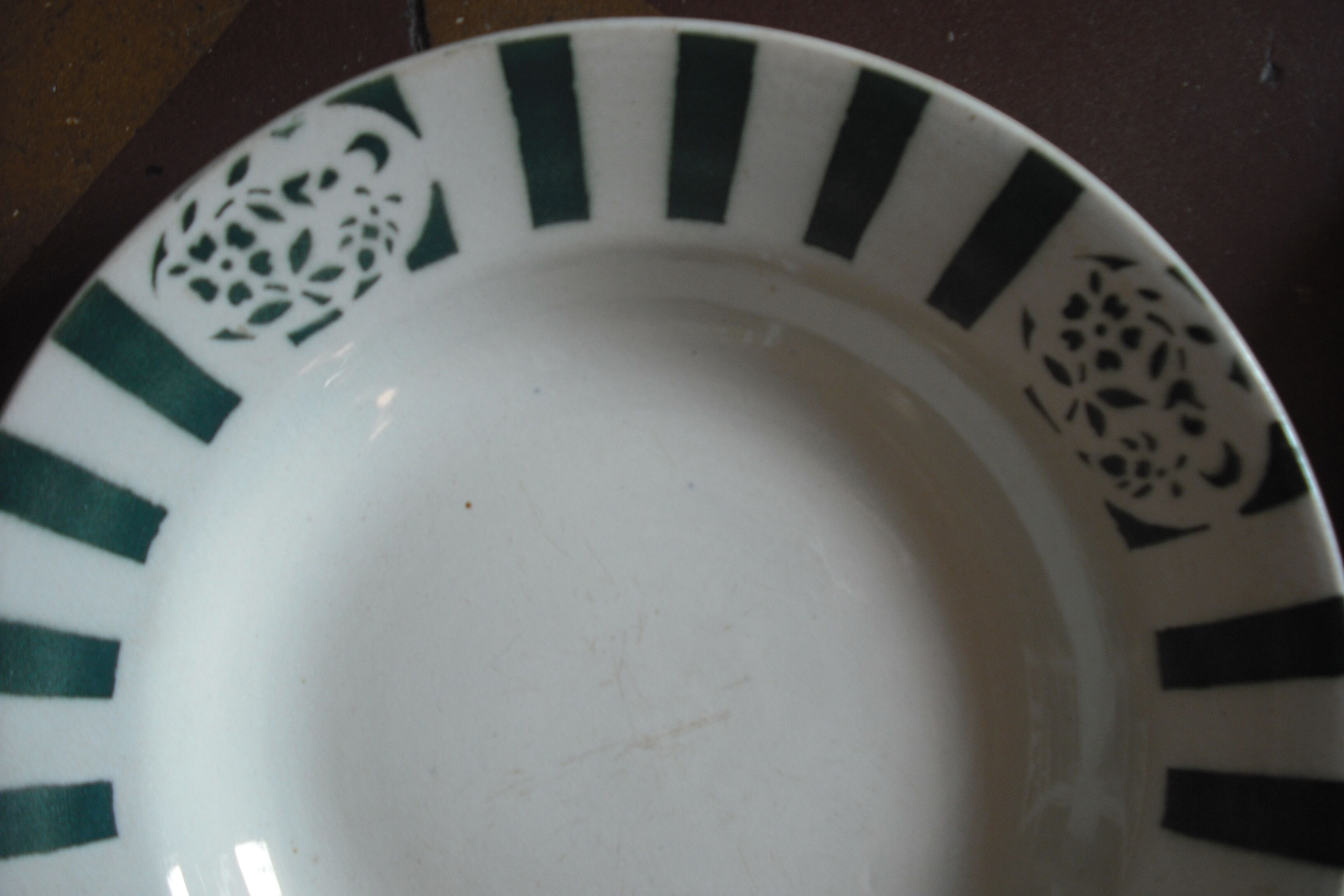 8 hollow plates Terre de Fer - Castres green