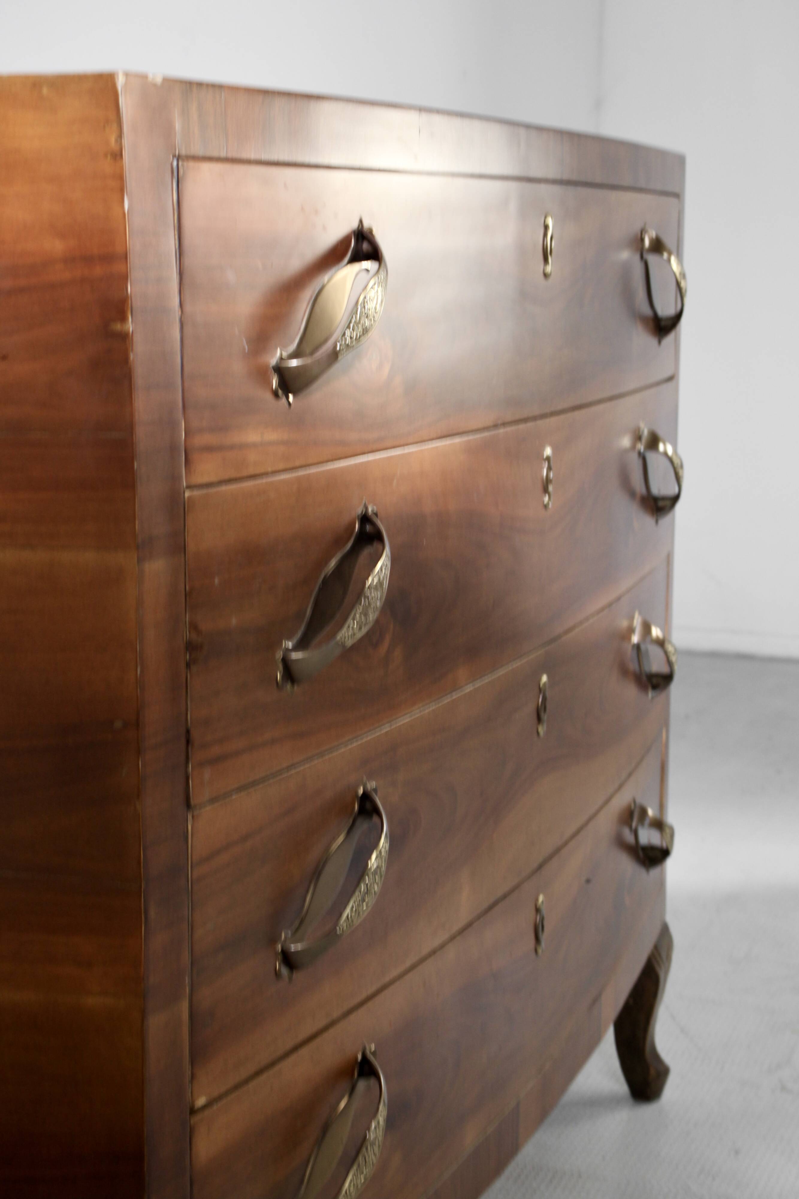 Commode Art Déco italienne en noyer, années 1930.
