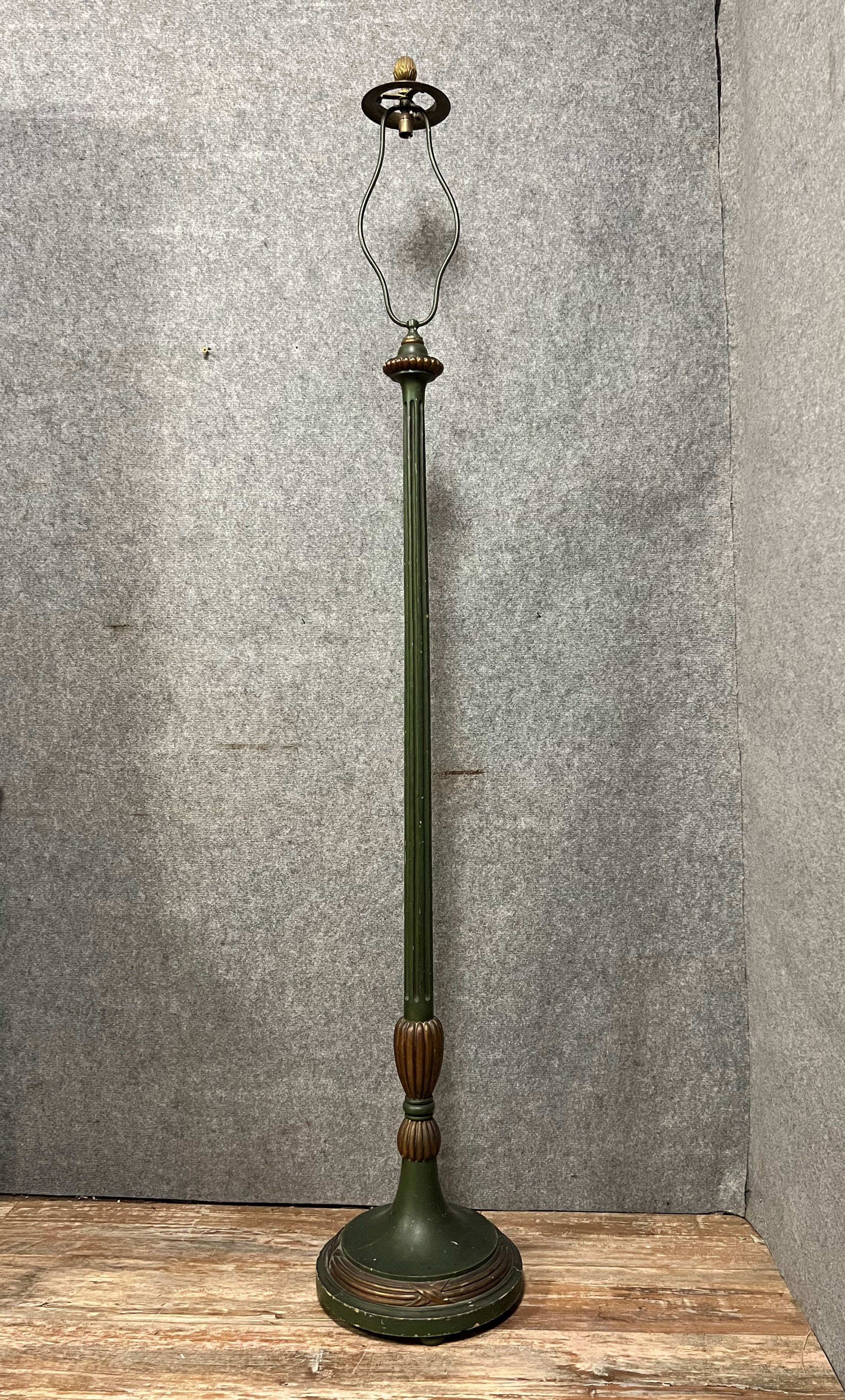 Lampadaire en bois laqué vert et doré style Empire vers 1900