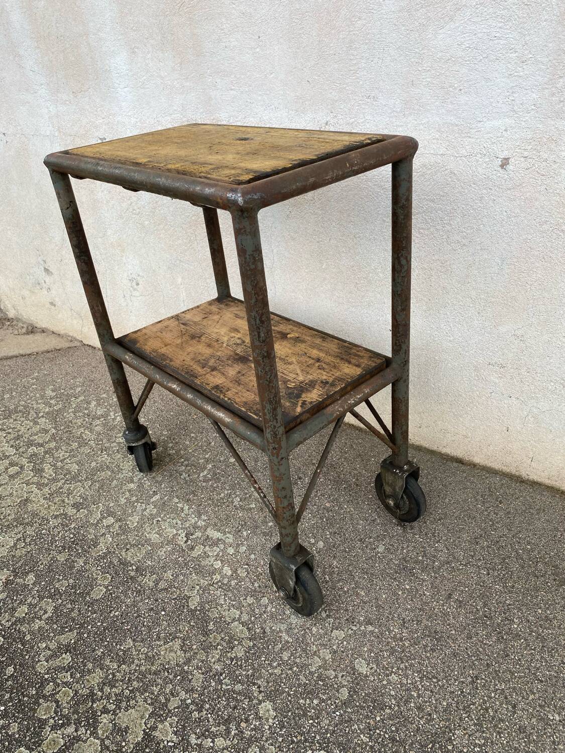 Workbench on casters