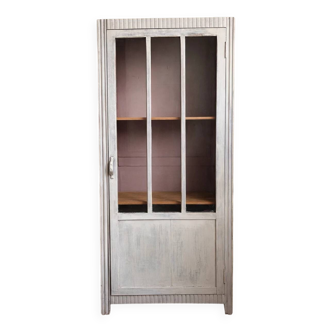 Small Parisian Art Deco glass cabinet with white patina - a timeless classic.