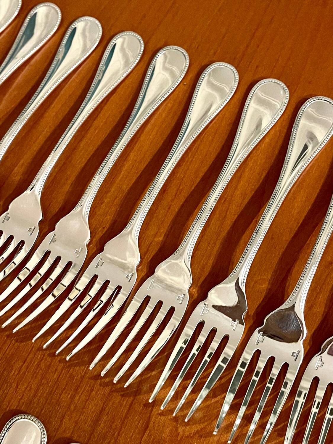 Christofle Perles 12-piece fish cutlery set, excellent condition