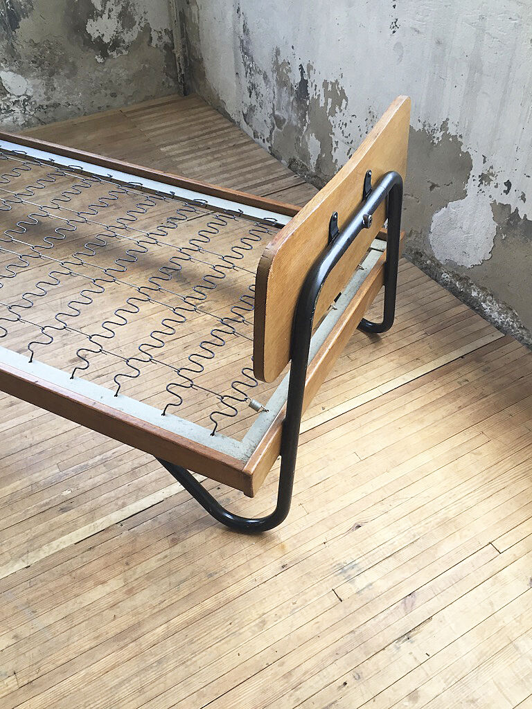 Lit par Jacques Hitier, éditions Mobilor 1950